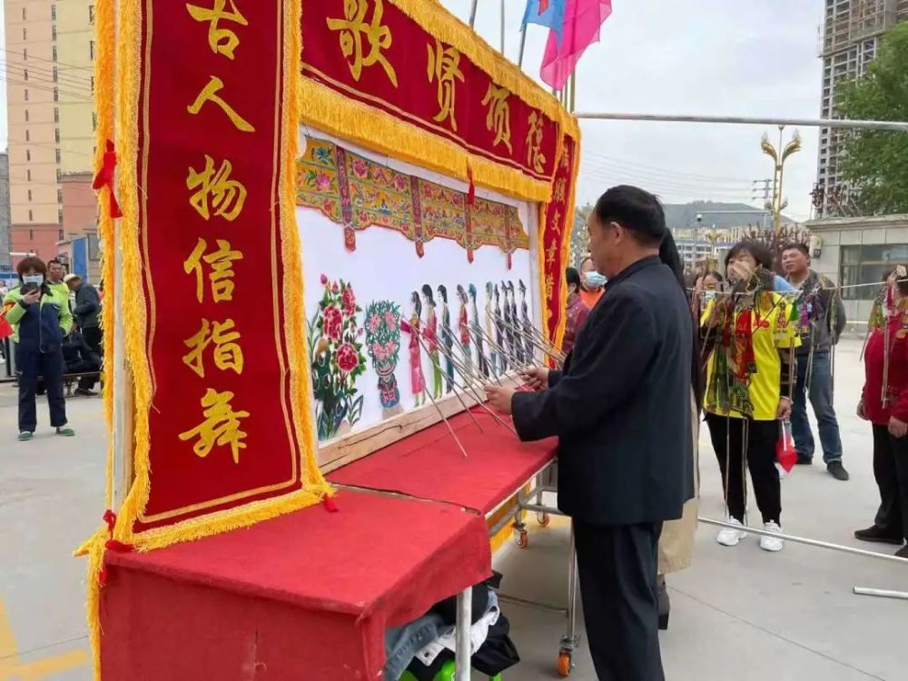 新澳門王中王期期中，揭秘彩票背后的秘密與策略，揭秘新澳門王中王彩票背后的秘密與策略，期期中探秘彩票世界