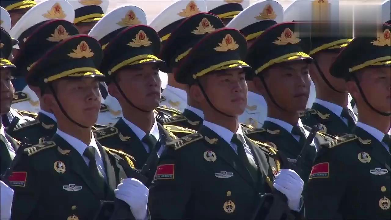 三軍儀仗隊(duì)霸氣視頻，展現(xiàn)雄壯軍威與卓越風(fēng)采，三軍儀仗隊(duì)雄壯風(fēng)采霸氣展現(xiàn)視頻，彰顯卓越軍威與風(fēng)采