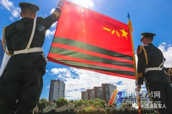武警軍旗圖片高清，榮耀與力量的象征，武警軍旗高清圖片，榮耀與力量的永恒象征