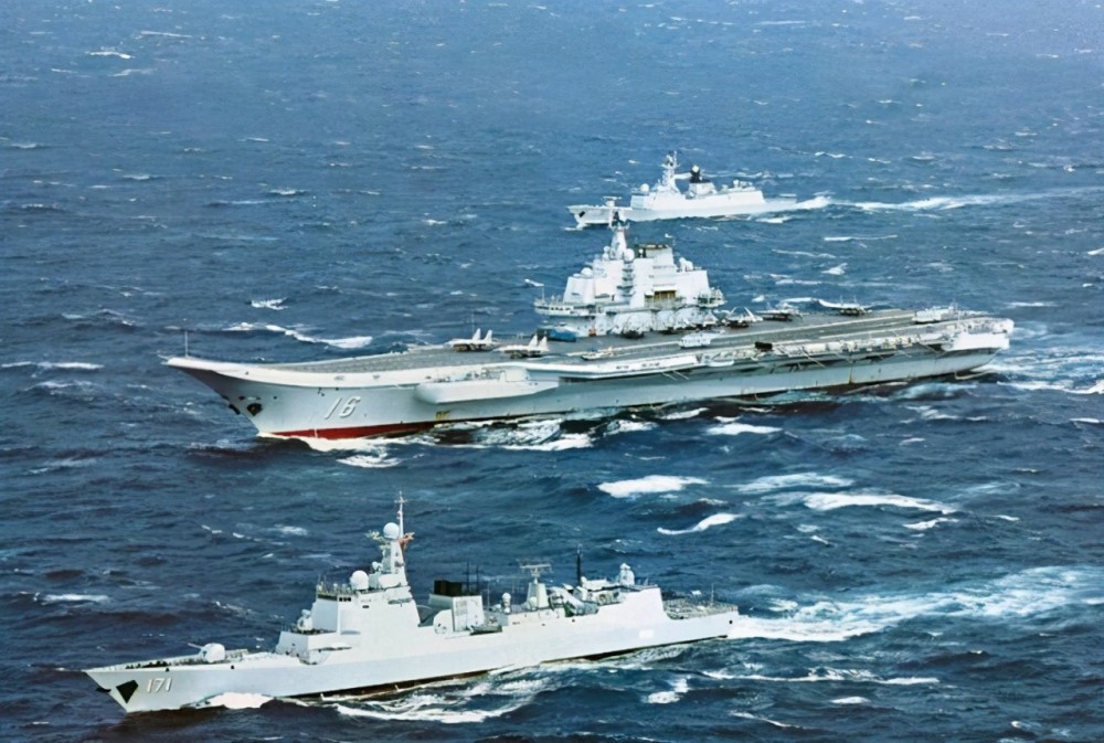 山東艦與伊麗莎白女王號(hào)，兩大戰(zhàn)艦的對(duì)比，山東艦與伊麗莎白女王號(hào)戰(zhàn)艦對(duì)比解析
