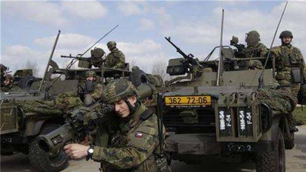 超大軍事論壇軍事暢談，深度探討軍事話題，分享軍事知識(shí)，超大軍事論壇深度探討軍事話題，分享軍事知識(shí)暢談會(huì)