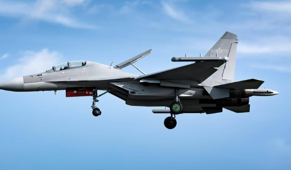 殲-16，中國航空工業(yè)的杰出代表，揭秘其屬于第幾代戰(zhàn)機，揭秘殲-16，中國航空工業(yè)杰出代表，究竟屬于第幾代戰(zhàn)機？