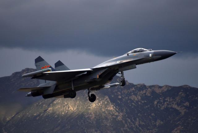 殲-11代號，揭示中國空軍強大戰(zhàn)斗力的象征，殲-11代號，中國空軍強大戰(zhàn)斗力的象征標簽