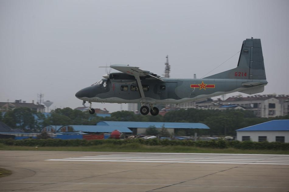 運(yùn)-12E飛機(jī)，探索航空領(lǐng)域的卓越之作，運(yùn)-12E飛機(jī)，航空領(lǐng)域的杰出探索者