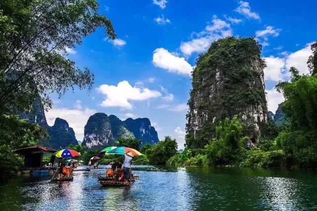 陽朔必去的幾個(gè)景點(diǎn)——探索廣西的美麗之旅，陽朔必游景點(diǎn)探秘，廣西美麗之旅的精華所在