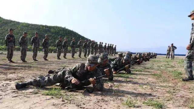 國防生的未來職業(yè)路徑，他們最后都干嘛了？，國防生的職業(yè)路徑探索，他們的未來去向何方？