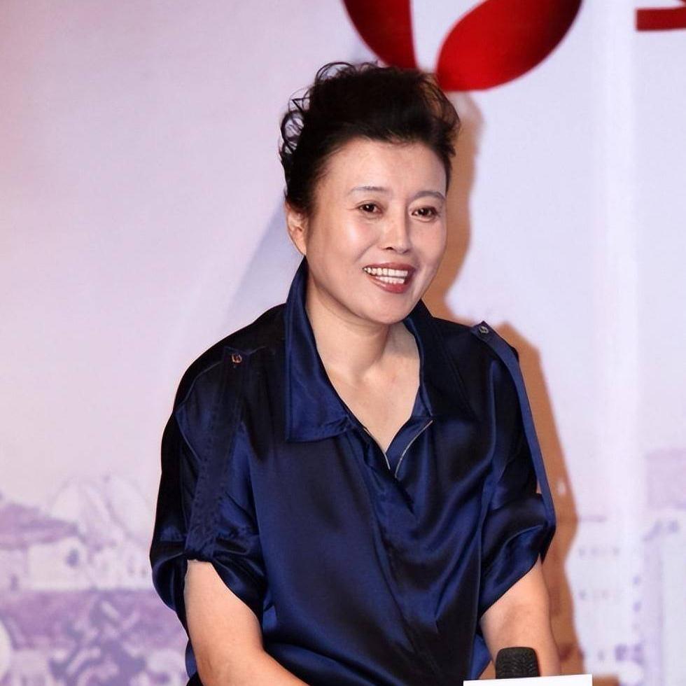 演員丁嘉麗個人資料，深度解析一位影視界的璀璨明星，演員丁嘉麗個人資料揭秘，影視界的璀璨明星深度解析