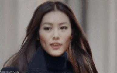 臉部磨骨手術(shù)風(fēng)險(xiǎn)分析，風(fēng)險(xiǎn)大小及其影響因素，臉部磨骨手術(shù)風(fēng)險(xiǎn)詳解，風(fēng)險(xiǎn)大小及影響因素分析