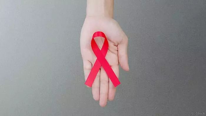艾滋病早治療的好處有哪些，艾滋病早治療的優(yōu)勢與重要性