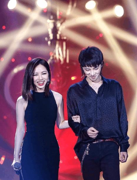 張碧晨與華晨宇，音樂界的璀璨明星，張碧晨與華晨宇，音樂界的雙星閃耀