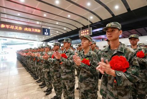 女兵政審難度分析，多重因素下的挑戰(zhàn)與解讀，女兵政審難度分析，多重因素下的挑戰(zhàn)與應(yīng)對(duì)策略