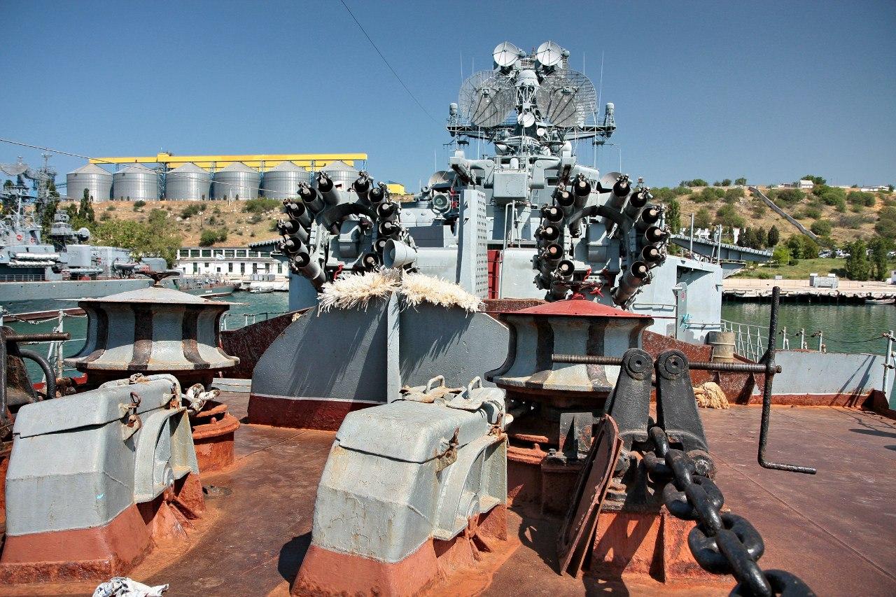 中國(guó)3萬(wàn)噸核動(dòng)力巡洋艦，引領(lǐng)新時(shí)代的海上霸主，中國(guó)新時(shí)代海上霸主，3萬(wàn)噸核動(dòng)力巡洋艦領(lǐng)航全球海域