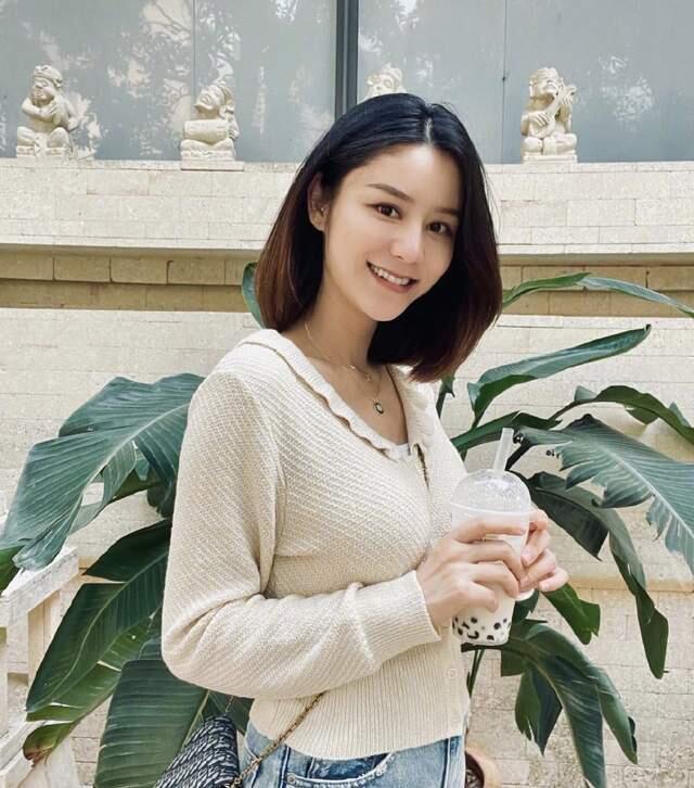 張馨月個(gè)人資料，探索明星的璀璨人生，張馨月個(gè)人資料，揭秘明星璀璨人生之旅