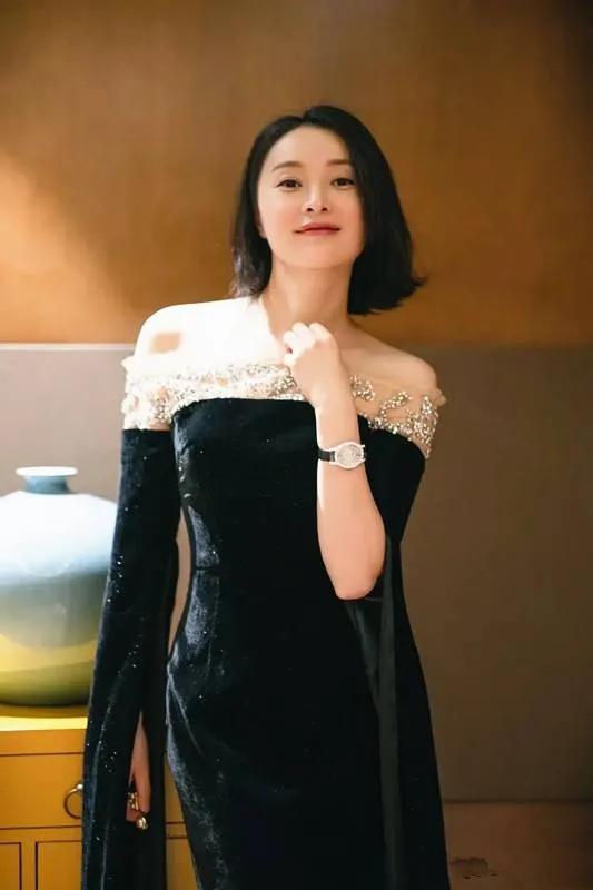 吳越個(gè)人資料揭秘，他是否已經(jīng)步入婚姻殿堂？，吳越個(gè)人背景揭秘，婚姻狀況成謎？