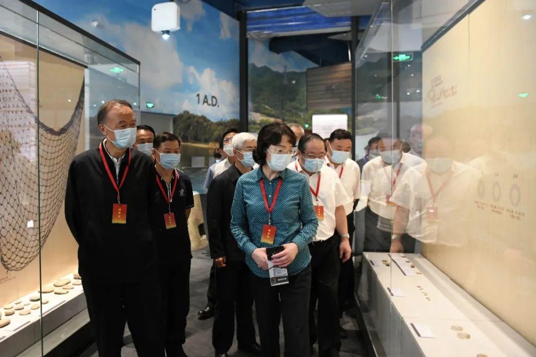 澳門今晚必開一肖掛牌，揭秘生肖運(yùn)勢與博彩文化交融的神秘面紗，澳門今晚生肖運(yùn)勢揭秘，博彩文化與生肖運(yùn)勢交融的神秘面紗