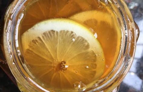 蜂蜜檸檬水的作用與功效，健康飲品的新選擇，蜂蜜檸檬水，健康飲品的新選擇及其功效與作用